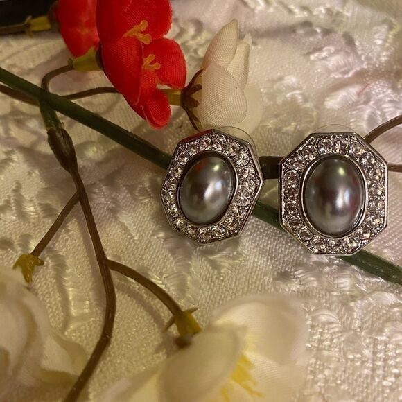 💦Swarovski Creative circle pierced Earrings - Picture 3 of 5